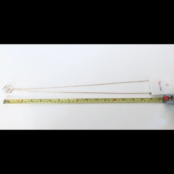 XLong rosegold toned necklace with crystal detail - Picture 5 of 7